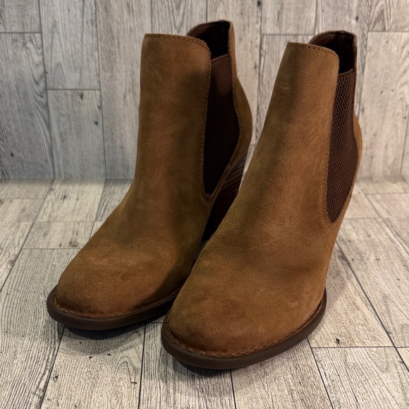Born Shoes - Women’s Born Brown Suede Chelsea Wedge Ankle Boots